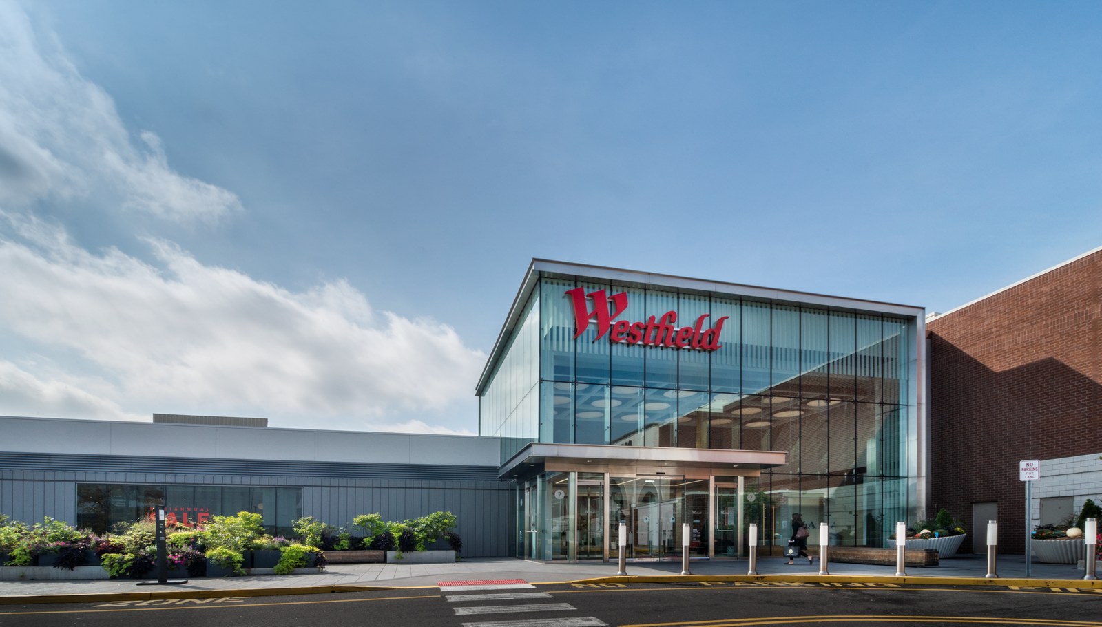 Garden State Plaza Entrance 7 renovation completed, 2016