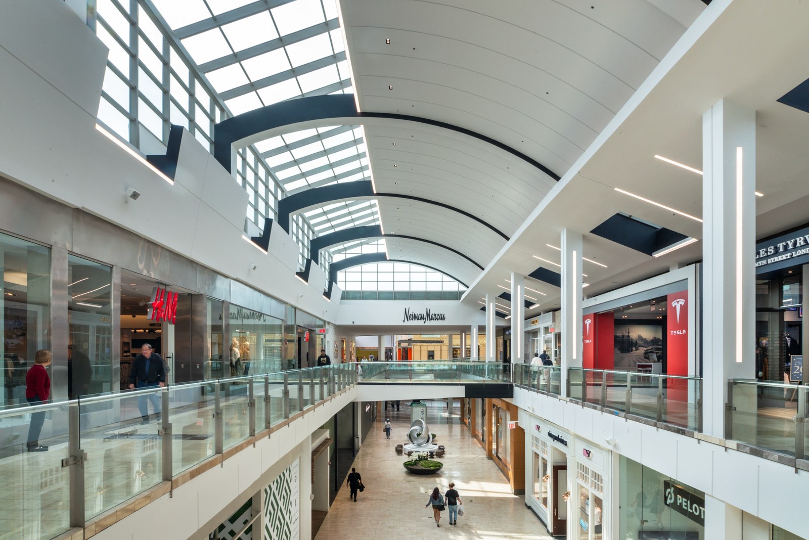 Garden State Plaza common area renovation