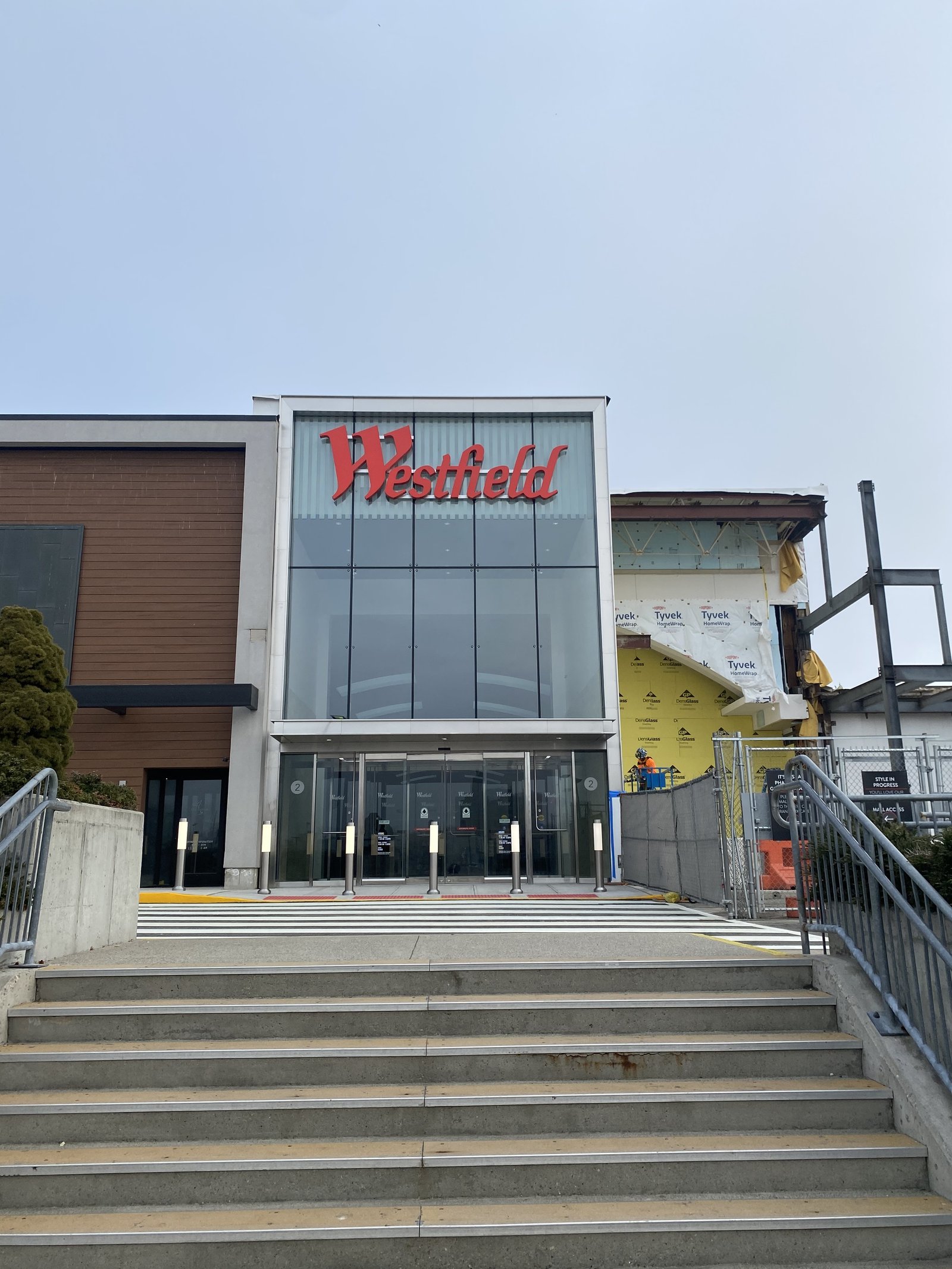 Garden State Plaza operating while work continues